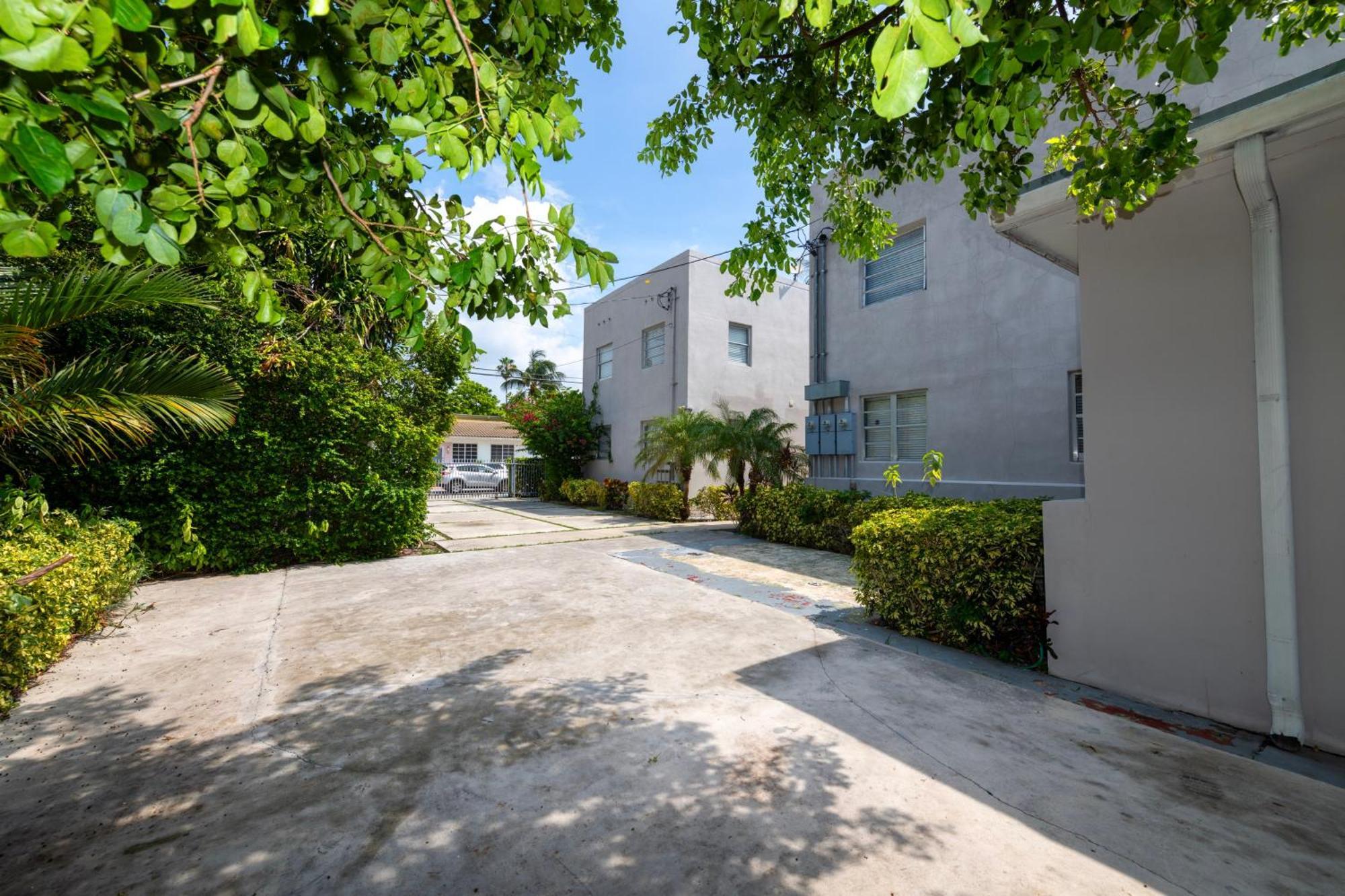 Sunny Days Apartments Маями Бийч Екстериор снимка