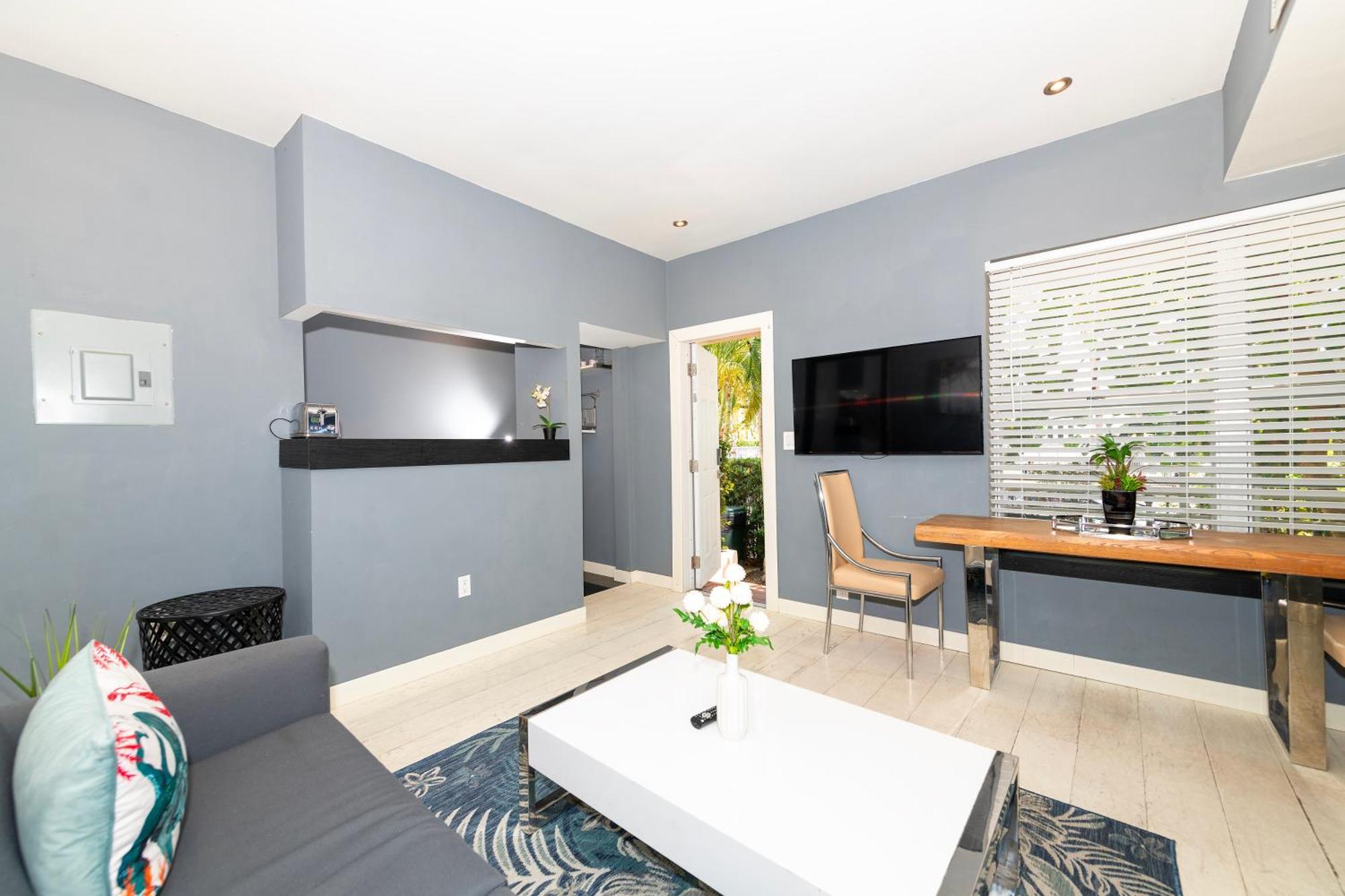 Sunny Days Apartments Маями Бийч Екстериор снимка
