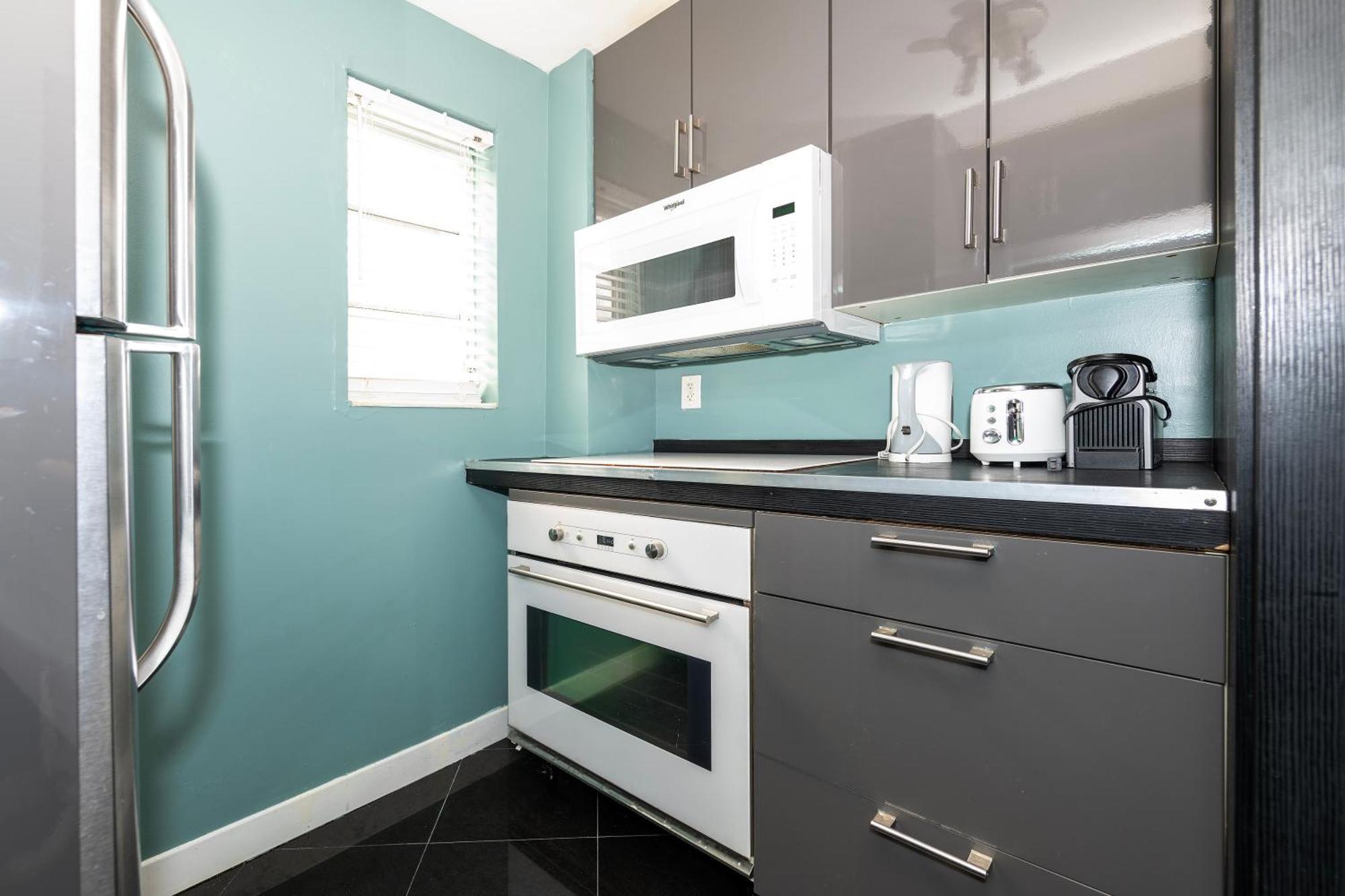 Sunny Days Apartments Маями Бийч Екстериор снимка