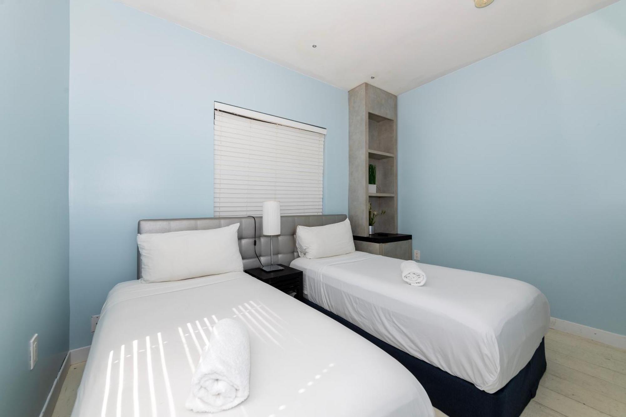 Sunny Days Apartments Маями Бийч Екстериор снимка